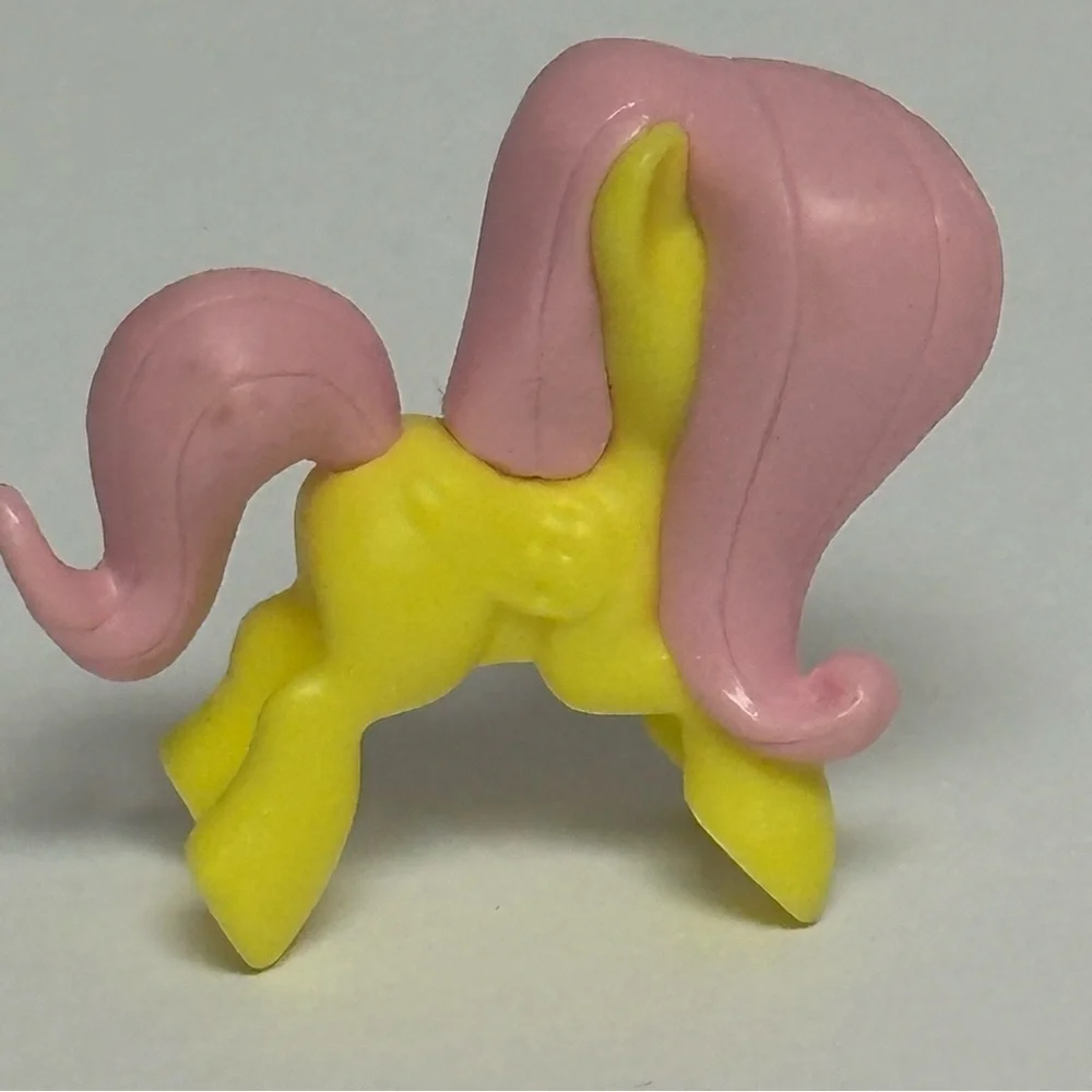 My Little Pony Hershey’s Treasure Surprise Package Mini Figure Fluttershy 1.5in